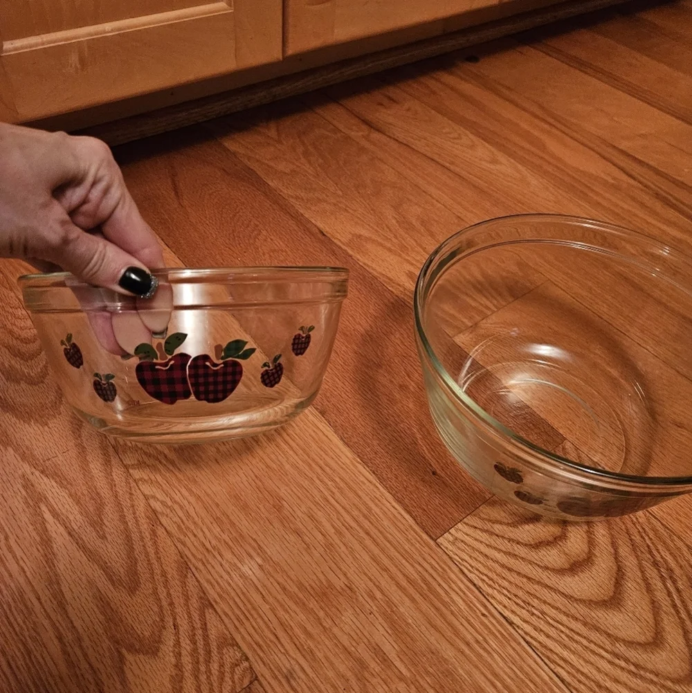 Apple design Glass Bowls